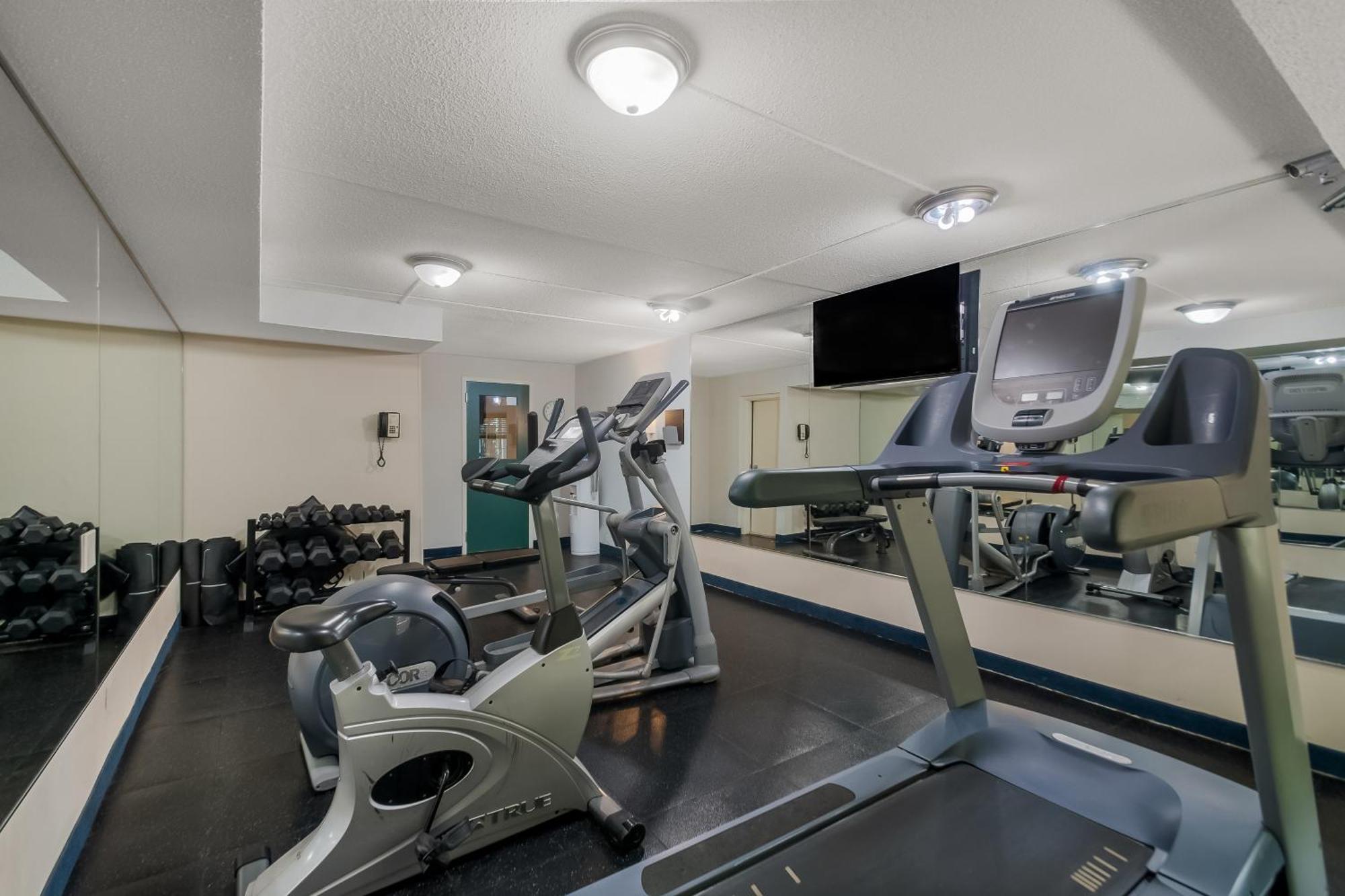 Country Inn & Suites By Radisson, Fredericksburg South I-95 , Va מראה חיצוני תמונה